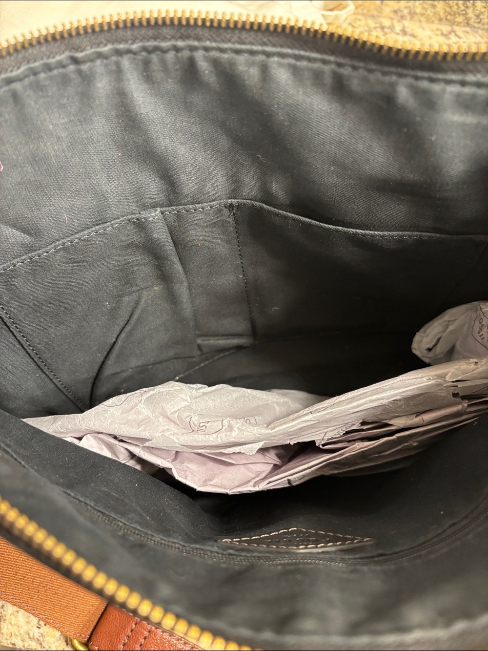 Fossil convertible crossbody, black leather - Picture 11 of 16
